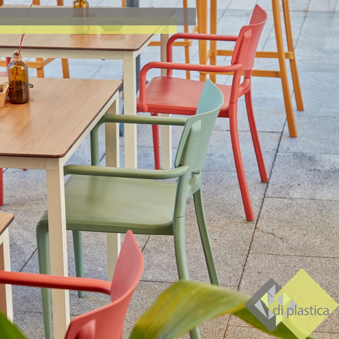 Sillas Cómodas para Terraza: Estilo Retro y colorido en exteriores