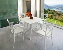 mesa blanca exterior cuadrada sky siesta