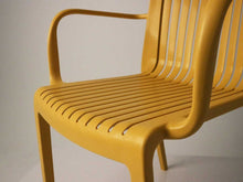silla-milan-jardinSilla con brazos-milos-jardin-amarillo-polipropileno-exterior